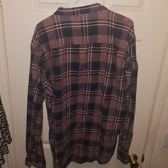 Long-sleeve flannel - Picture 4 of 4